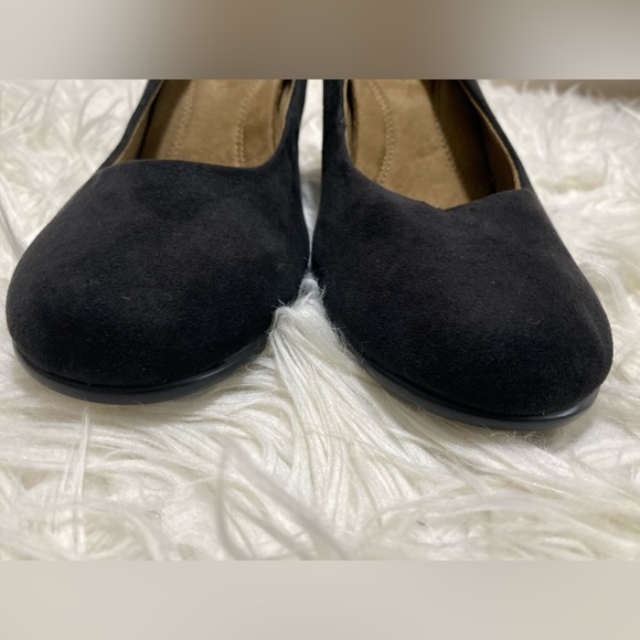 Aerosoles Black & Plum velvet gold studded wedge heel “Plum Tree” 2 pair $25 - Picture 5 of 13